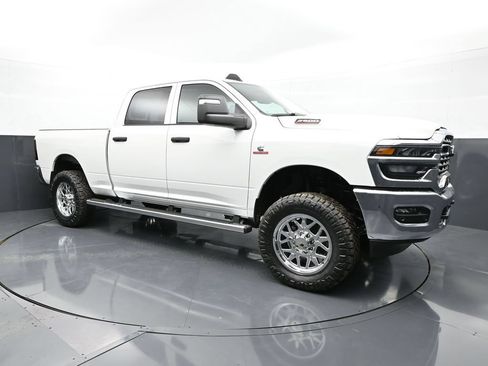 New 2026 RAM 2500 Tradesman AWD/4WD image 20