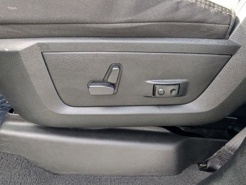 Used 2024 RAM 3500 Big Horn image 19