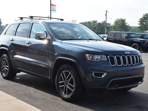 Used 2019 Jeep Grand Cherokee Limited w/ Trailer Tow Group IV AWD/4WD image 14