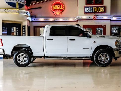 Used 2024 RAM 2500 Big Horn w/ Off Road Package AWD/4WD image 10