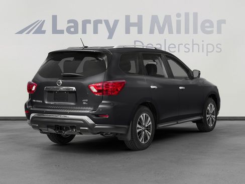 Used 2018 Nissan Pathfinder SL AWD/4WD image 3
