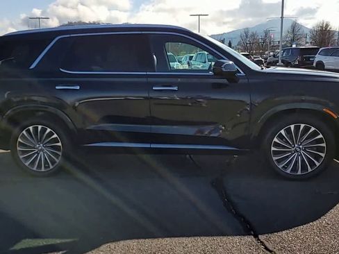 Used 2025 Hyundai Palisade Calligraphy image 9