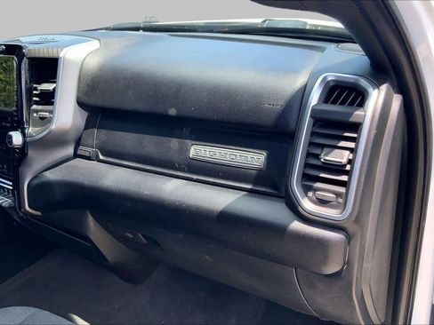 Used 2025 RAM 2500 Big Horn AWD/4WD image 18