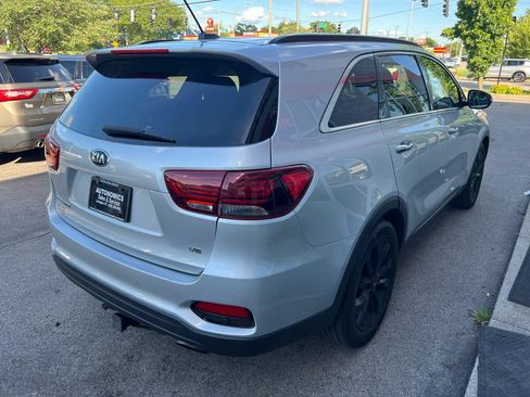 Used 2019 Kia Sorento S FWD image 7
