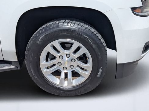 Used 2018 Chevrolet Suburban LT RWD image 10