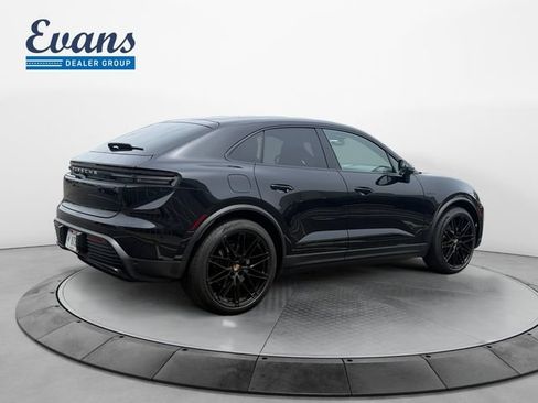Used 2024 Porsche Macan 4 Electric AWD/4WD image 7