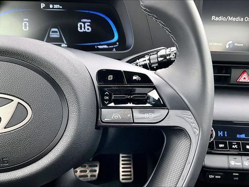 Used 2025 Hyundai Elantra Sport image 19