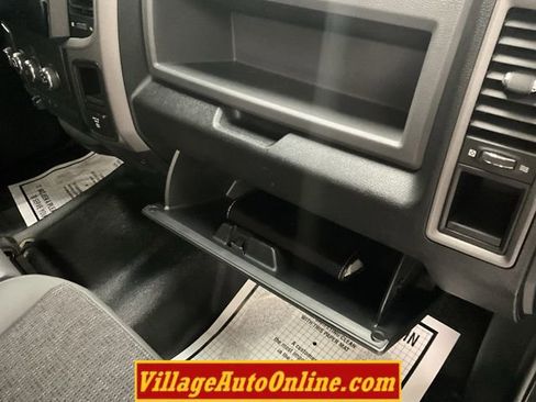 Used 2017 RAM 1500 4x4 Crew Cab image 35