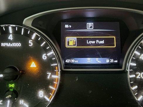 Used 2018 Nissan Altima 2.5 SV FWD image 8