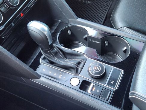 Used 2022 Volkswagen Atlas Cross Sport SEL R-Line image 21