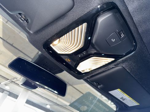 Certified 2025 BMW M440i image 31