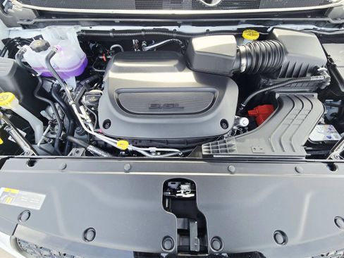 New 2026 Chrysler Pacifica Select image 18