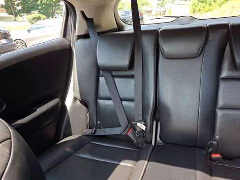 Used 2017 Honda HR-V EX-L image 18