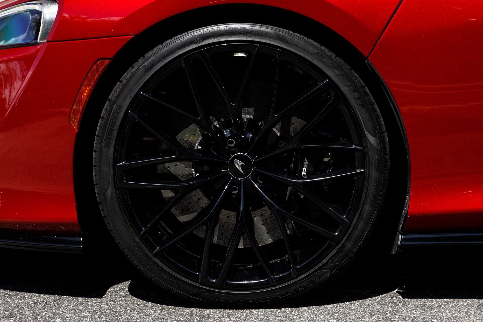Used 2023 McLaren GT RWD image 16