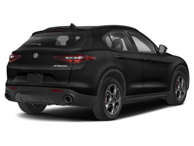 Used 2023 Alfa Romeo Stelvio Sprint RWD image 2