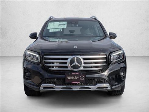 Used 2024 Mercedes-Benz GLB 250 image 2