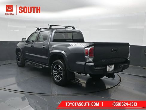 Used 2022 Toyota Tacoma TRD Sport image 8