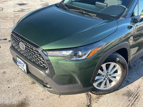 Used 2024 Toyota Corolla Cross LE image 8