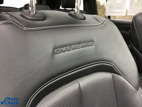 Used 2022 Jeep Grand Cherokee Overland image 24