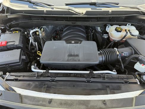 Used 2021 Chevrolet Tahoe Z71 w/ Rear Media and Nav Package image 29