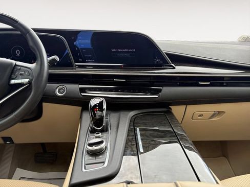 Certified 2024 Cadillac Escalade Premium Luxury AWD/4WD image 11