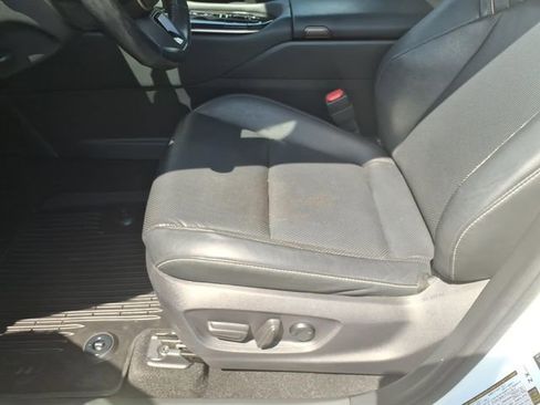 Used 2024 Toyota Crown Platinum image 14