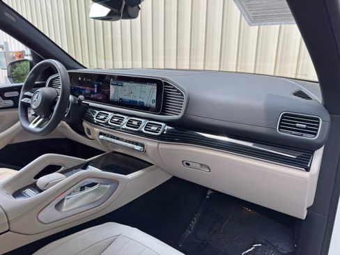 Used 2024 Mercedes-Benz GLS 63 AMG 4MATIC image 15