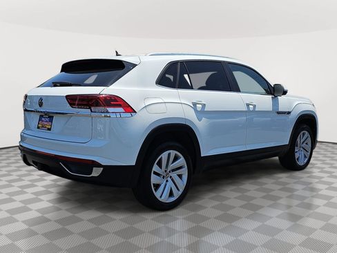 Used 2023 Volkswagen Atlas Cross Sport SE FWD image 5