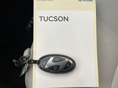 Certified 2025 Hyundai Tucson SEL AWD/4WD image 29