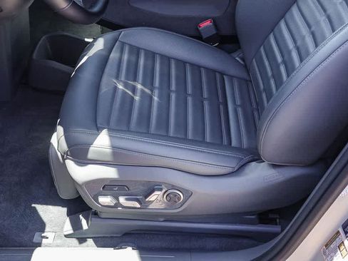 Certified 2024 Kia EV9 Land AWD/4WD image 20