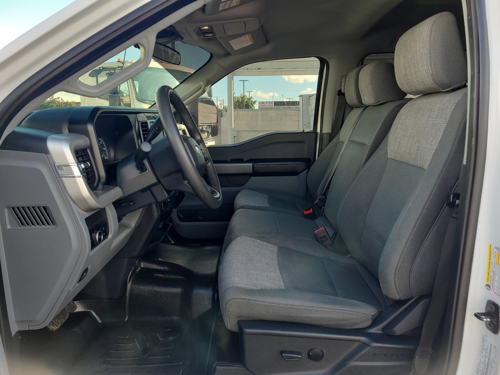 Used 2025 Ford F250 XLT AWD/4WD image 12