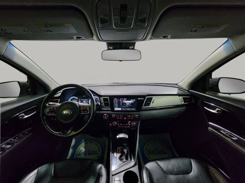 Used 2017 Kia Niro Touring w/ Advanced Technology Package image 11