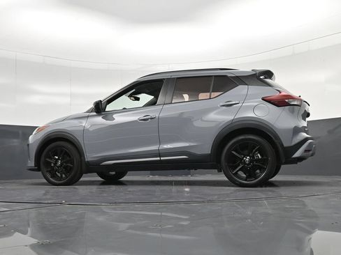 Used 2022 Nissan Kicks SR w/ Premium Package FWD image 34