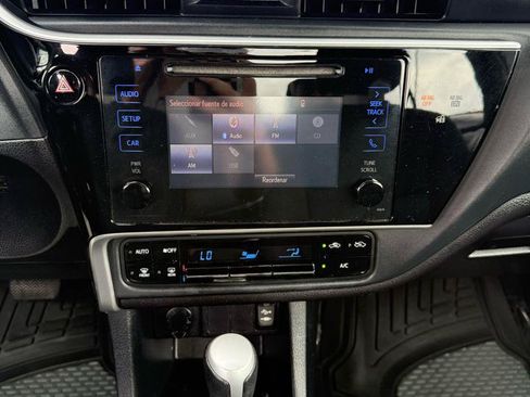 Used 2017 Toyota Corolla L FWD image 17