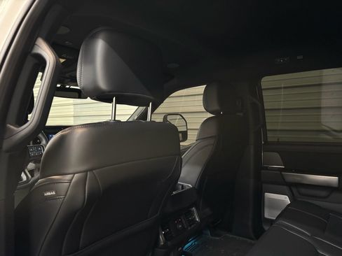 Used 2025 Ford F450 Platinum image 22