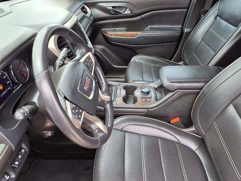 Used 2021 GMC Acadia Denali w/ Denali Technology Package FWD image 11