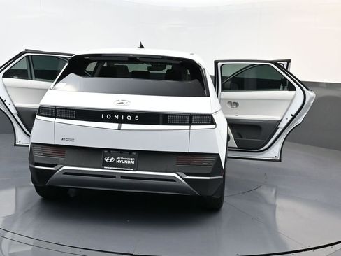 Certified 2023 Hyundai Ioniq 5 SEL image 30