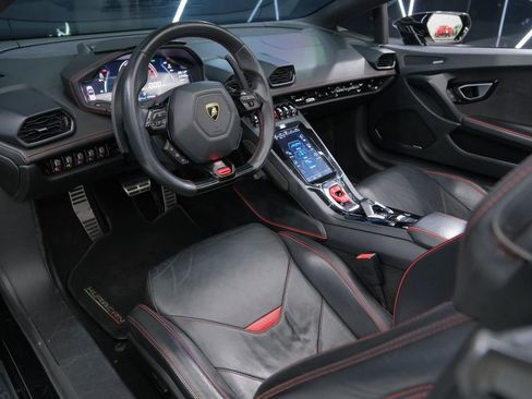 Used 2020 Lamborghini Huracan EVO image 36