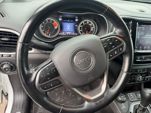 Used 2021 Jeep Cherokee Limited w/ Elite Package image 10