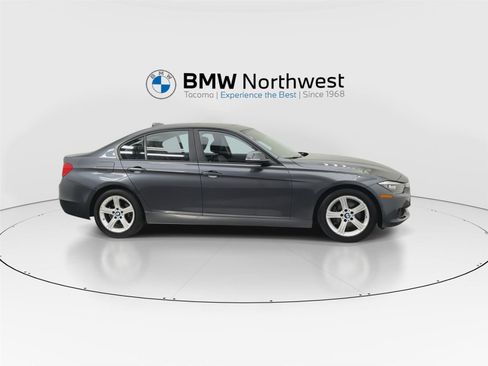 Used 2013 BMW 328i Sedan RWD image 4