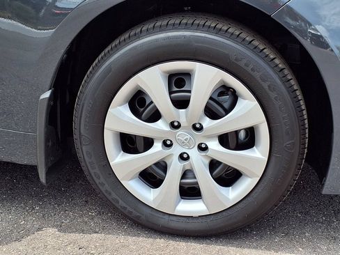 Used 2026 Toyota Corolla LE FWD image 9