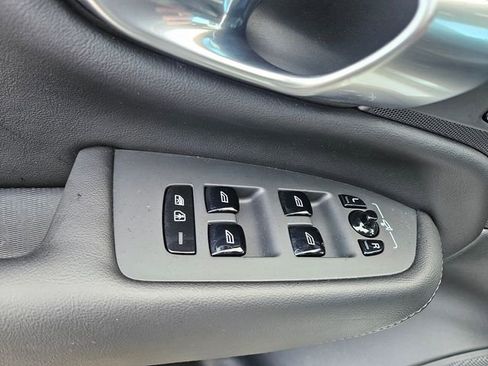 Used 2023 Volvo XC90 B6 Plus w/ Protection Package Premier image 18