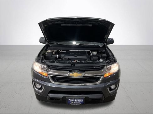 Used 2017 Chevrolet Colorado LT w/ LT Convenience Package image 5