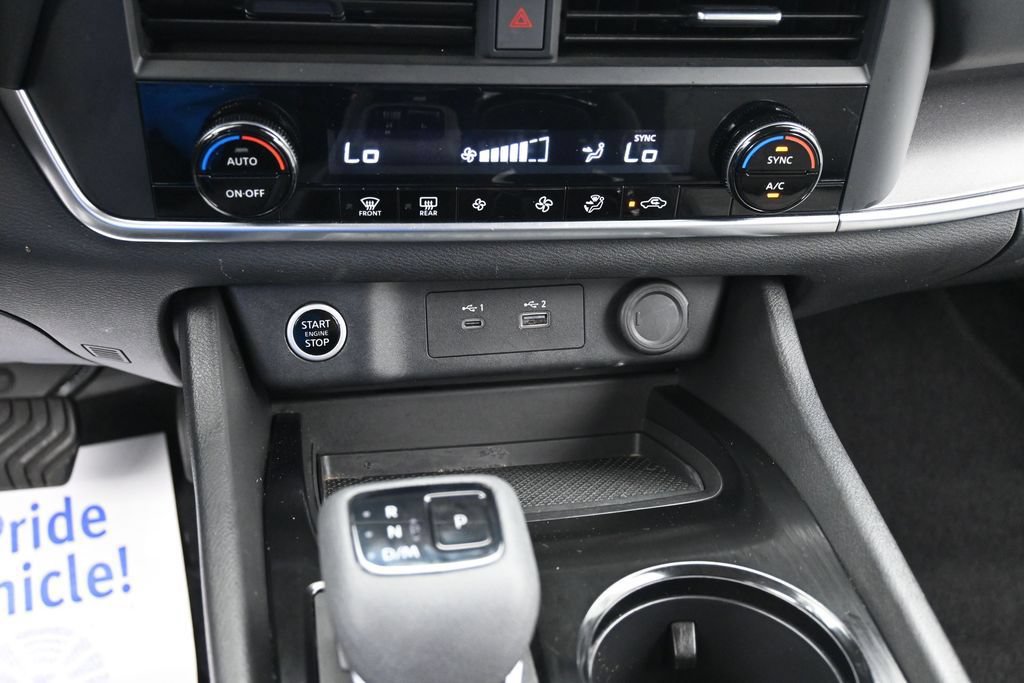 Used 2023 Nissan Rogue SV AWD/4WD image 12