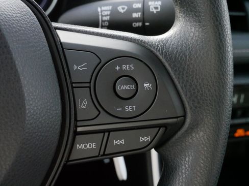 Certified 2025 Toyota RAV4 LE image 25