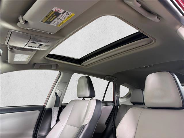 Used 2018 Toyota RAV4 Limited FWD image 2