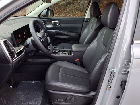 New 2026 Kia Sorento S image 5