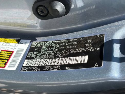 Used 2023 Toyota Highlander XLE FWD image 15