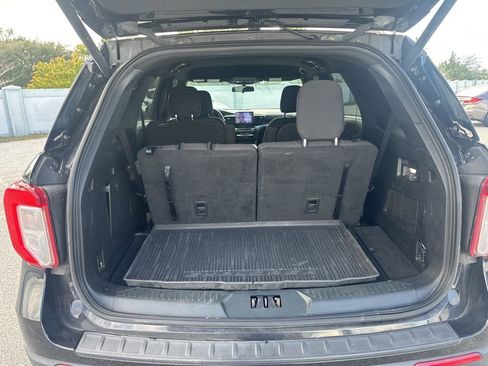 Used 2020 Ford Explorer XLT w/ Class III Trailer Tow Package image 21