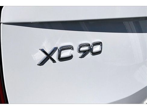 Used 2020 Volvo XC90 T5 Momentum image 8